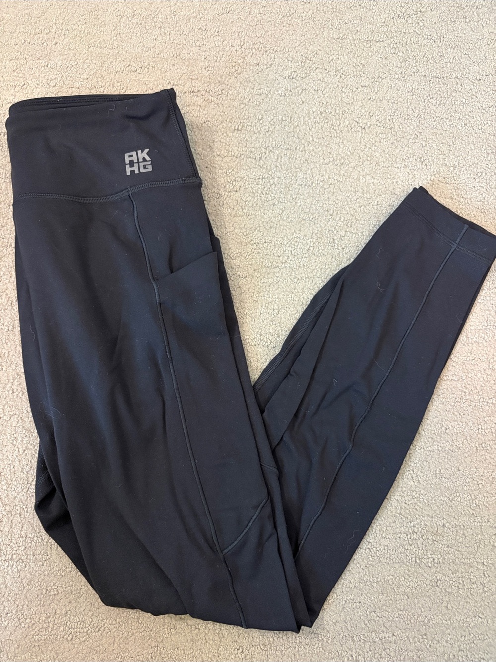 Duluth Trading Co Black Athletic Leggings with Side Pocket